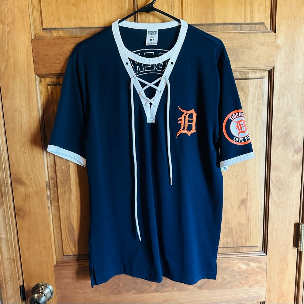 Victoria’s Secret pink Detroit Tigers Navy Blue Lace-Up Jersey!